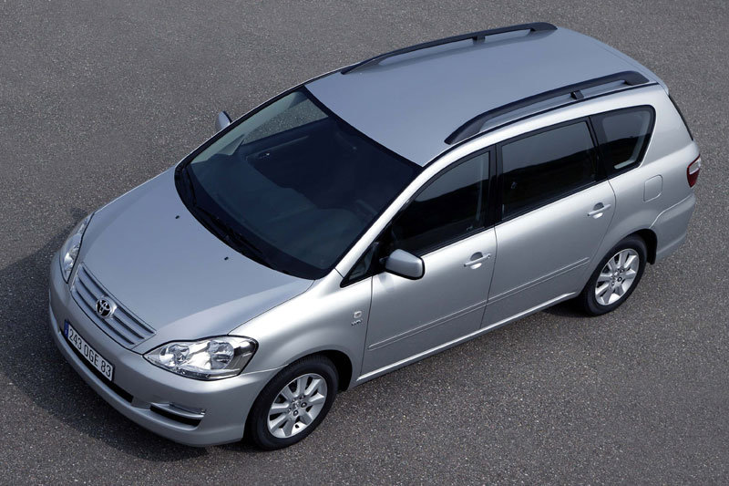 Toyota Avensis Verso 2.0