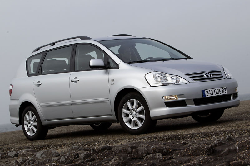 Toyota Avensis Verso 2.0