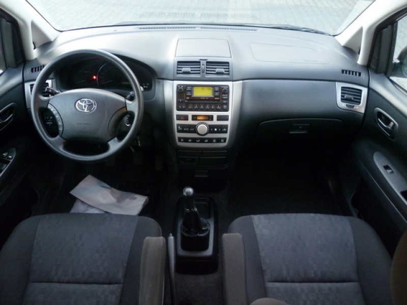 Toyota Avensis Verso 2014 Toyota Avensis Verso 2014