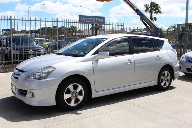 Toyota Caldina 2014