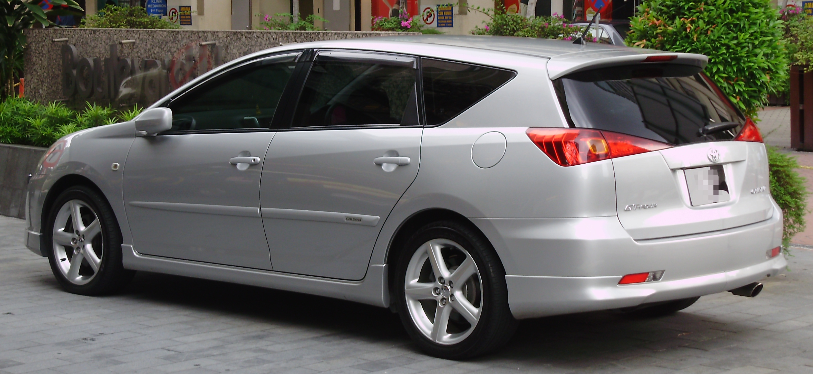 Toyota Caldina 2014