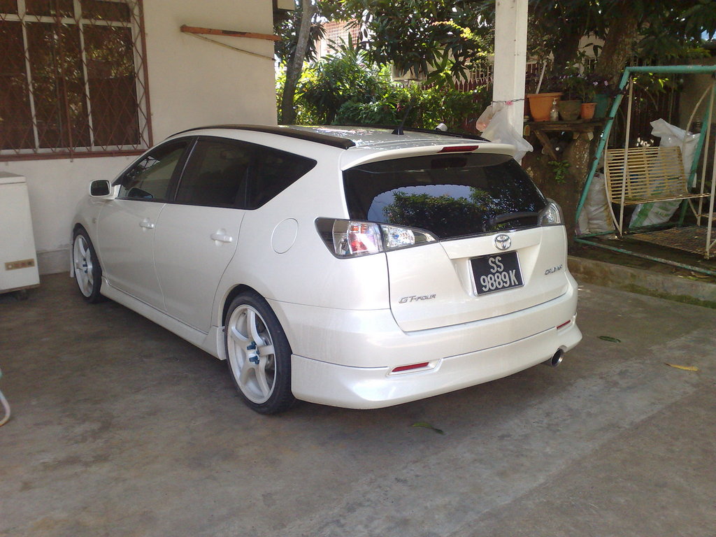 Toyota Caldina Modified