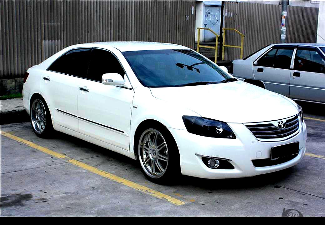 Toyota Camry 2.0 G