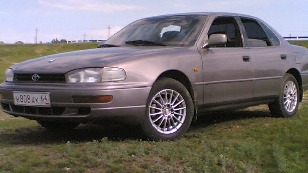Toyota Camry 2.2 Gl