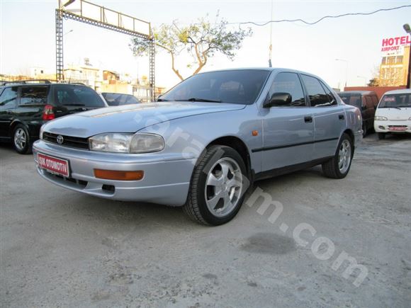 Toyota Camry 2.2 Gl