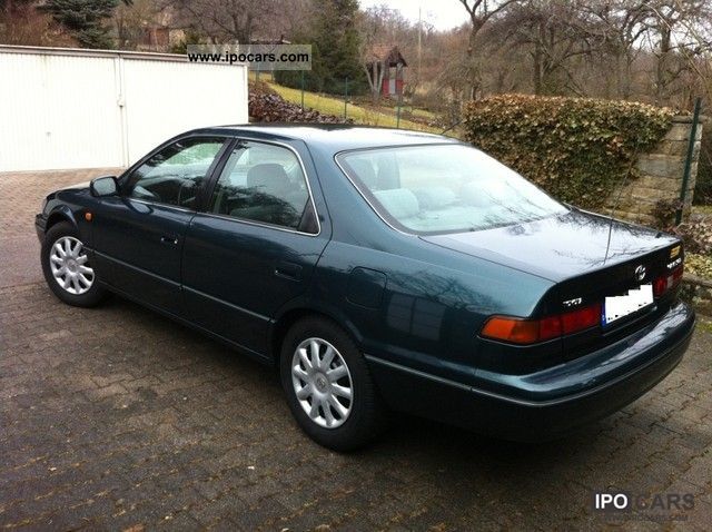 Toyota Camry 2.2