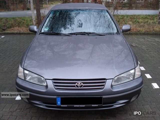 Toyota Camry 2.2