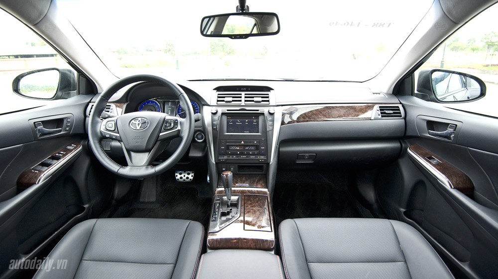 Toyota Camry 2.5 Q