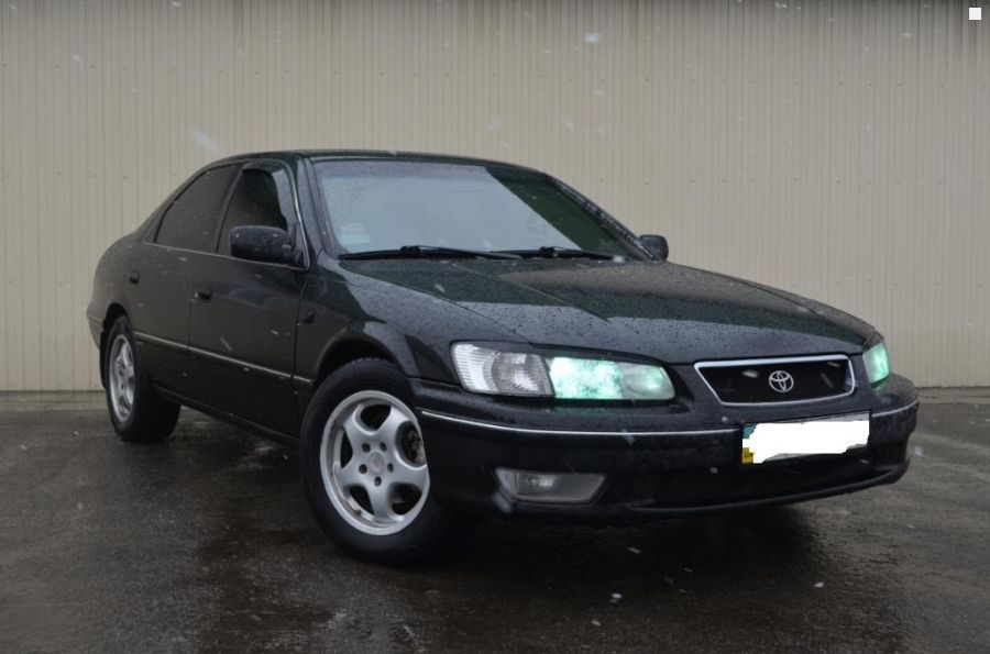 Toyota Camry 20