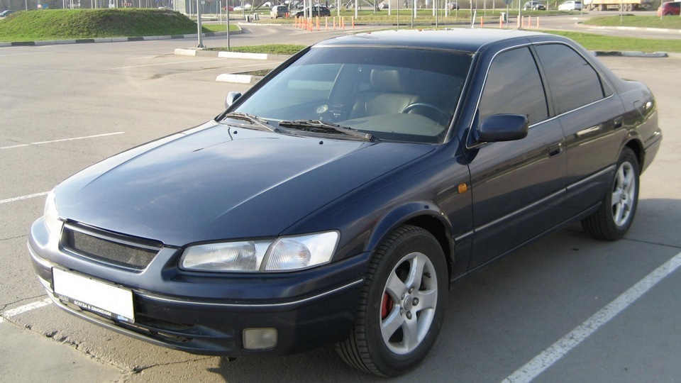 Toyota Camry 20