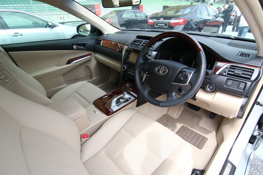 Toyota Camry 25