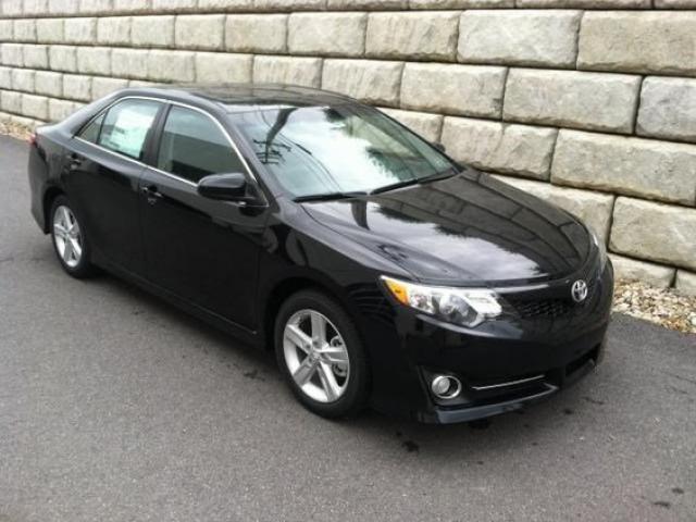 Toyota Camry Black 2014