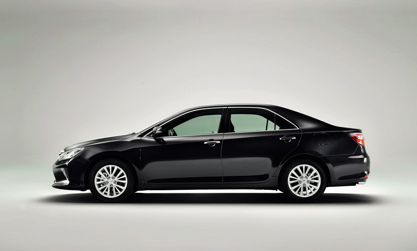 Toyota Camry Black 2015