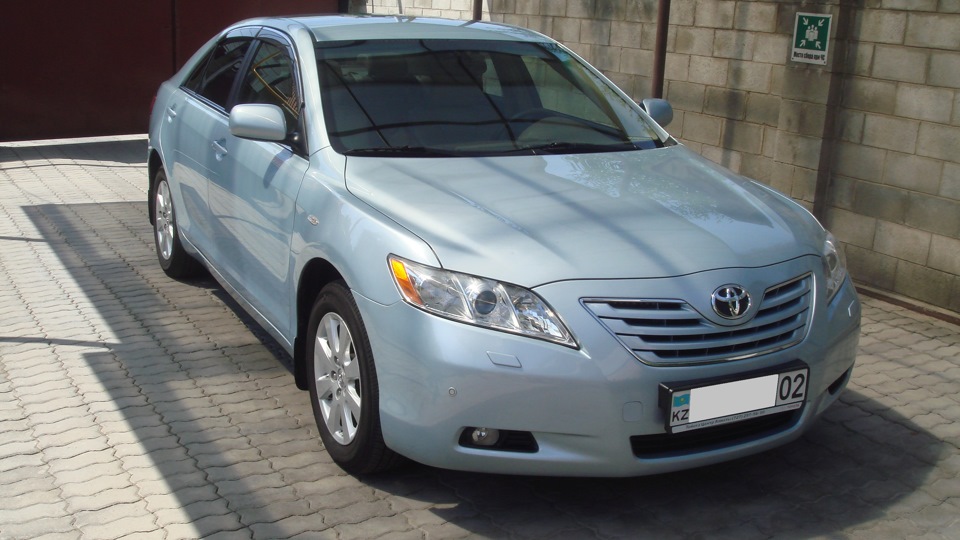 Toyota Camry Blue