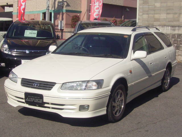 Toyota Camry Gracia