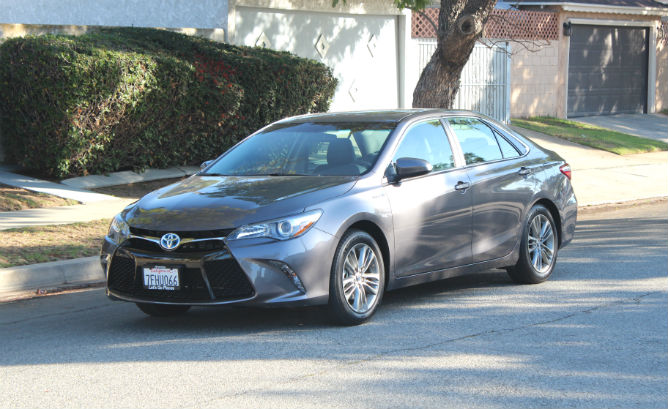 Toyota Camry Hybrid 2012