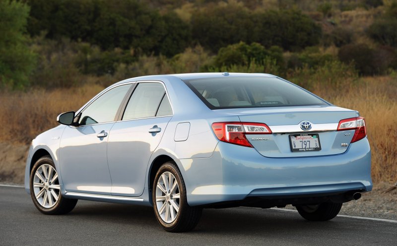 Toyota Camry Hybrid 2013