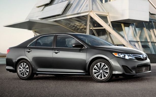 Toyota Camry Hybrid 2013