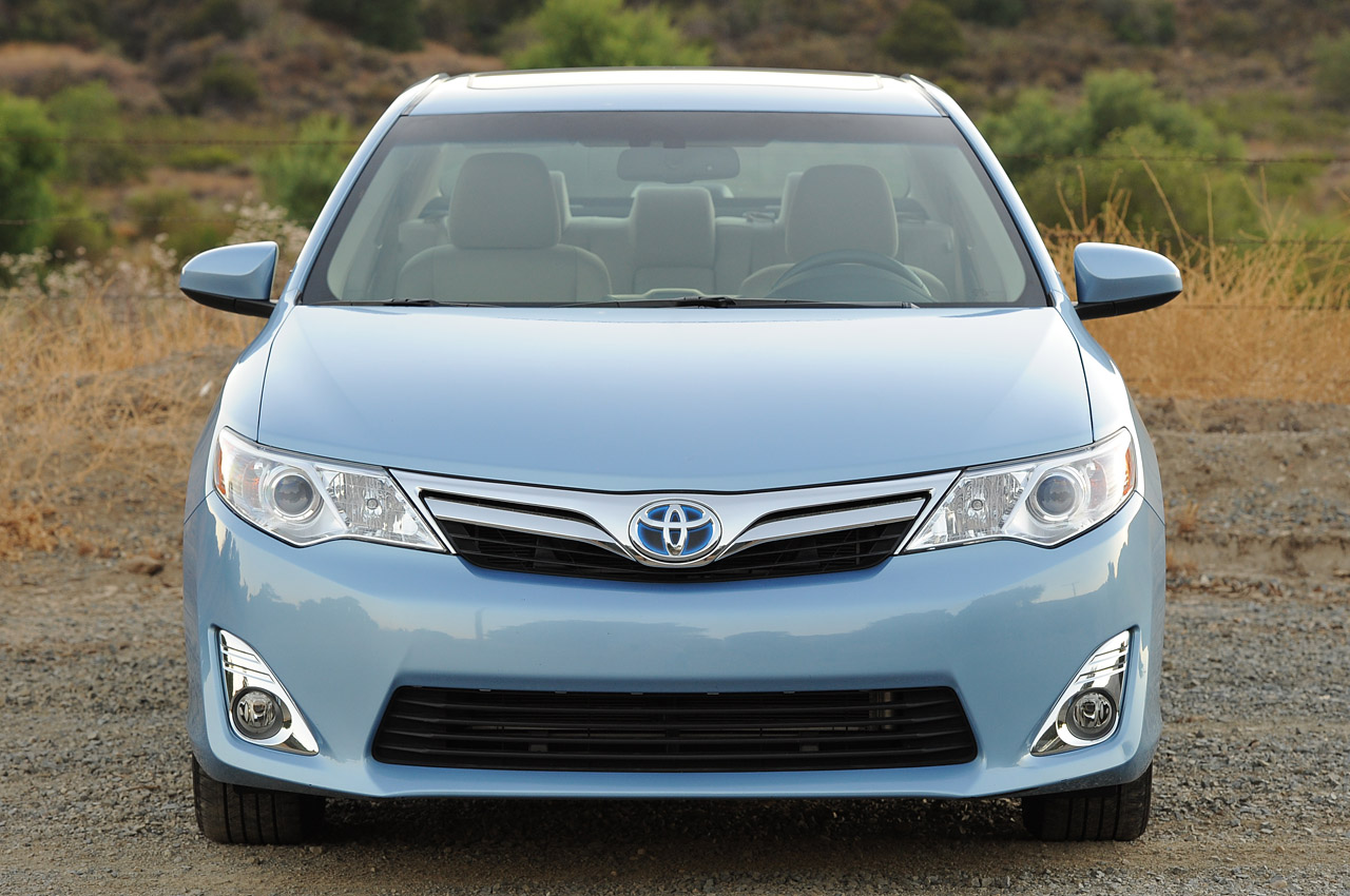 Toyota Camry Hybrid 2013