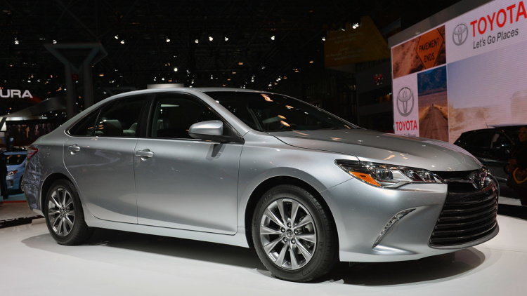Toyota Camry Hybrid 2015