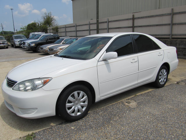 Toyota Camry Le 2005