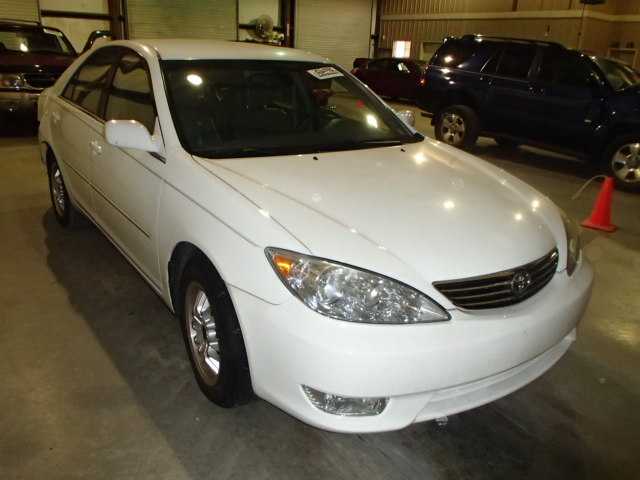 Toyota Camry Le 2005