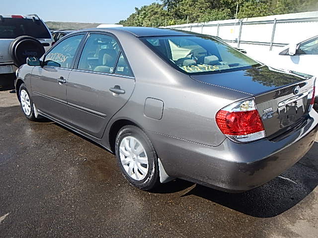 Toyota Camry Le 2005