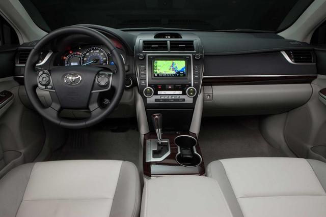 Toyota Camry Le 2013