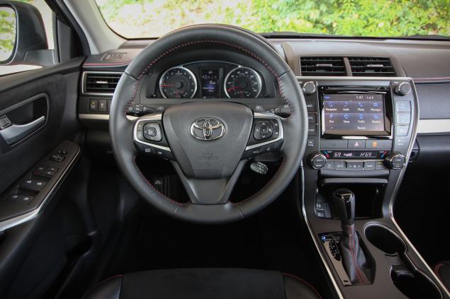 Toyota Camry Le 2015