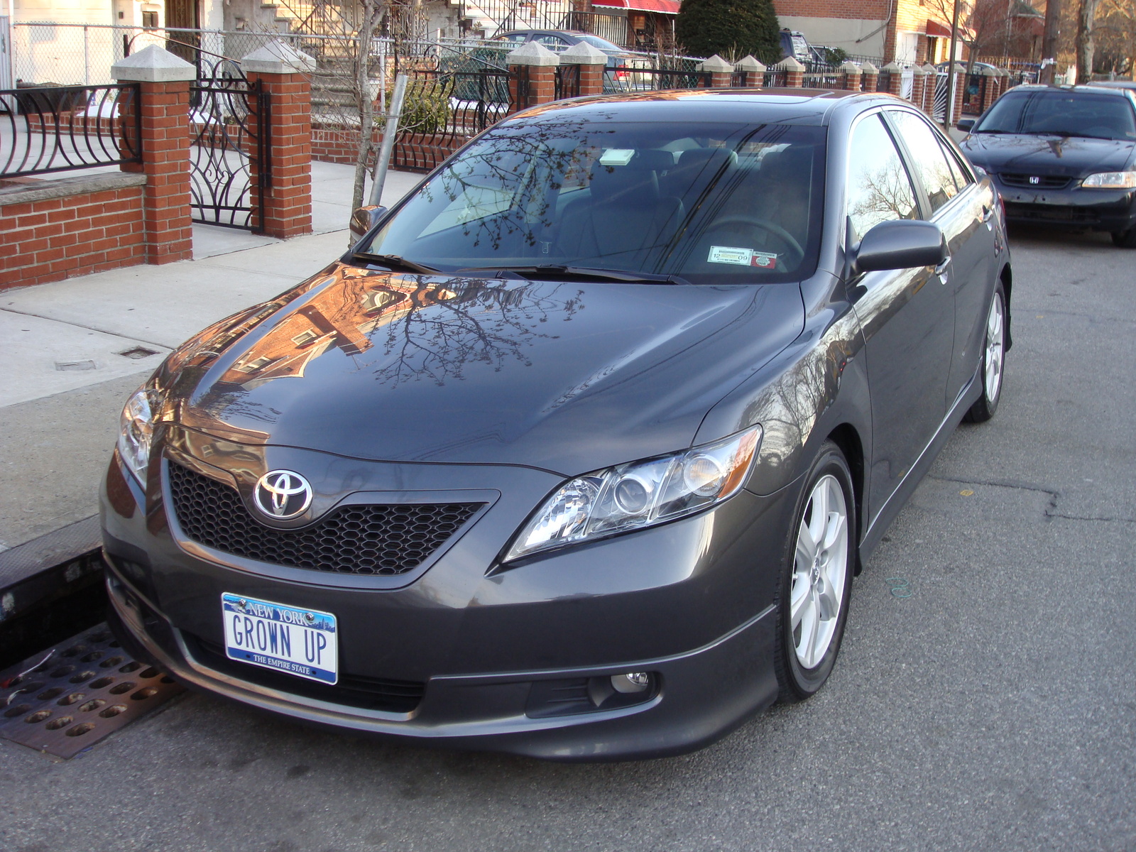 Toyota Camry Le V6