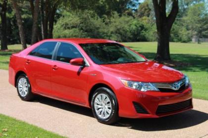 Toyota Camry Red