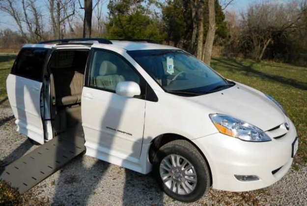 Toyota Camry Van
