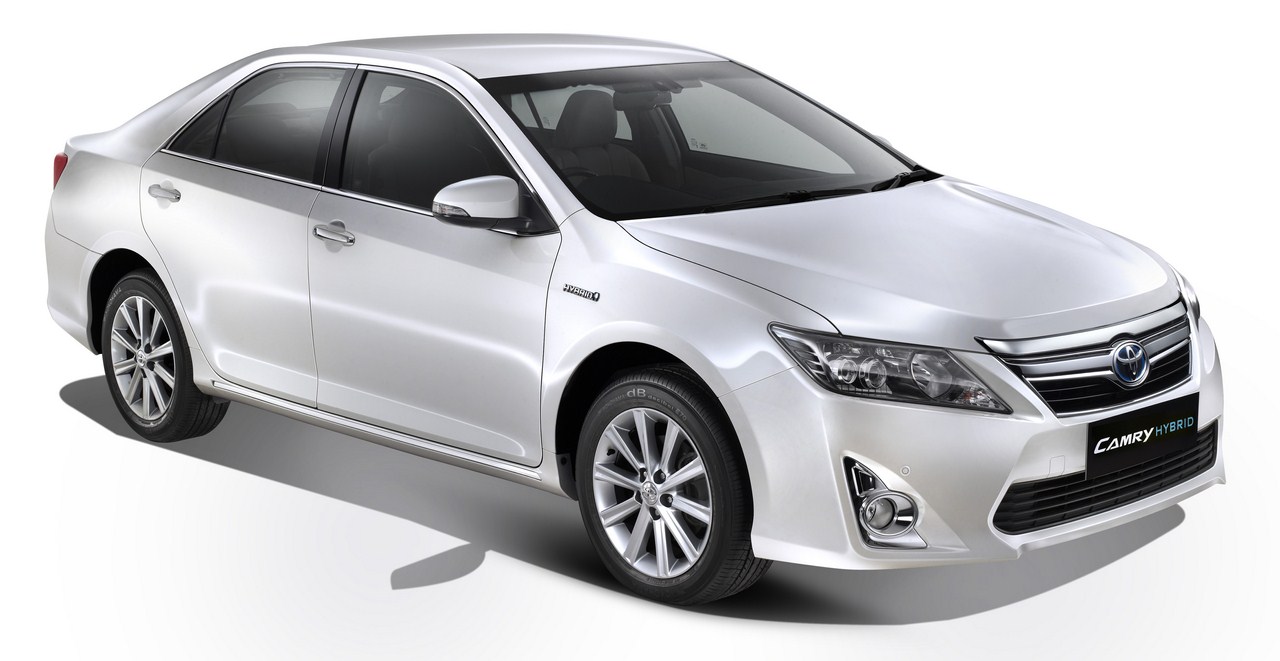 Toyota Camry White 2014
