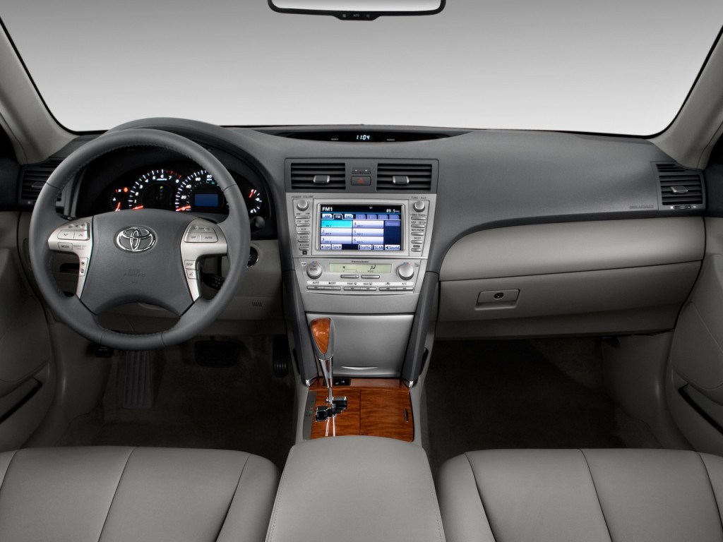 Toyota Camry Xle V6