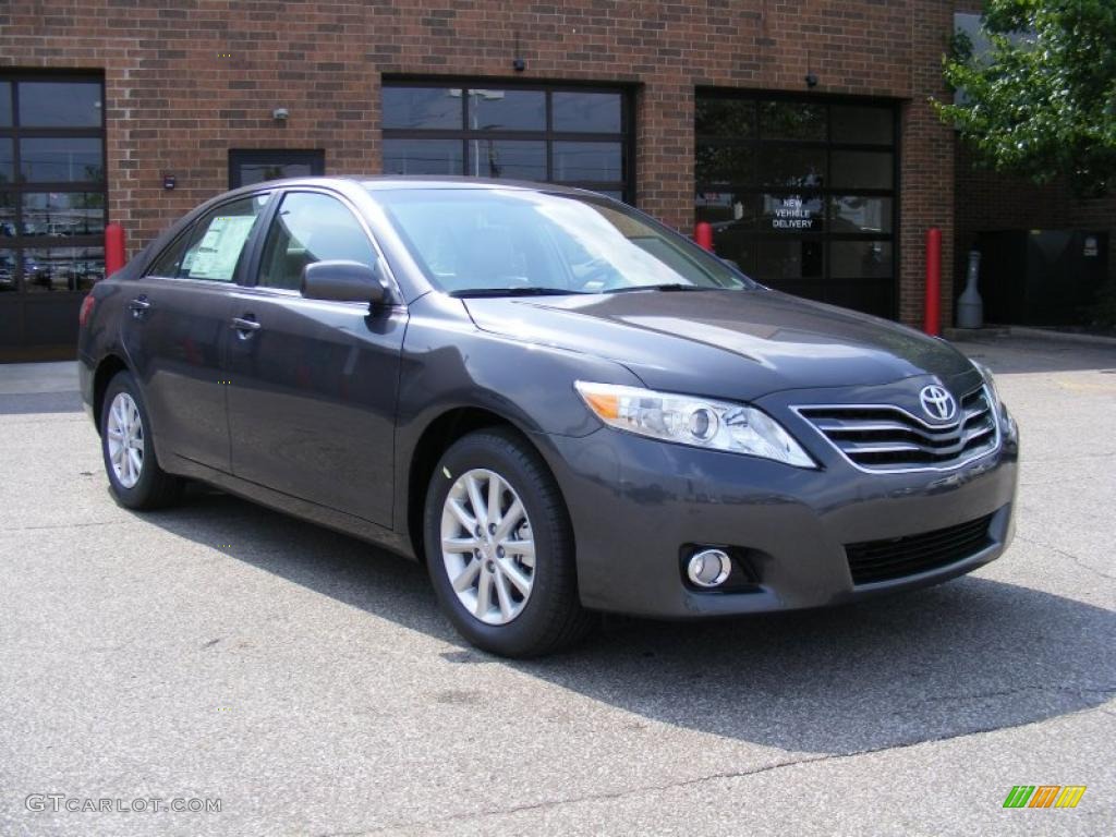 Toyota Camry Xle V6