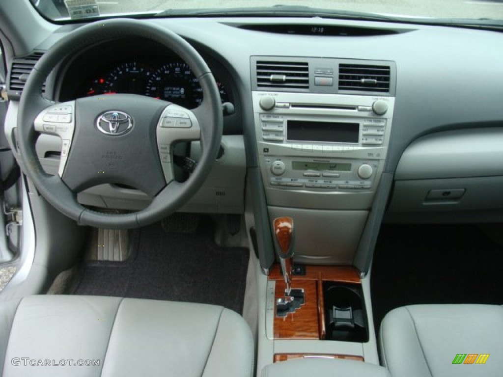 Toyota Camry Xle V6