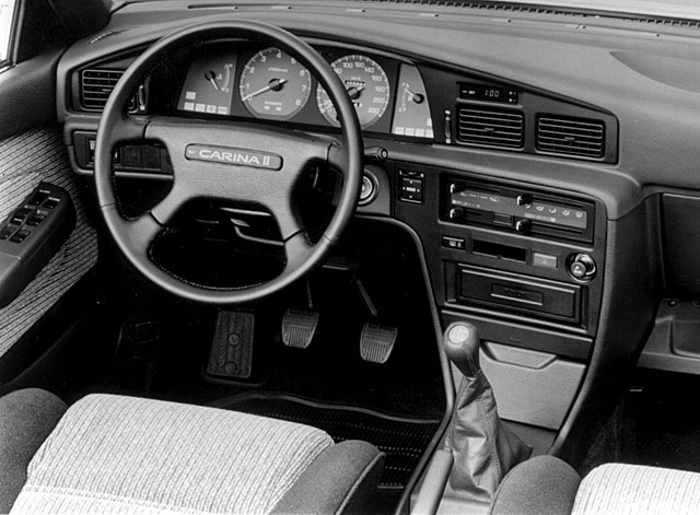 Toyota Carina 2