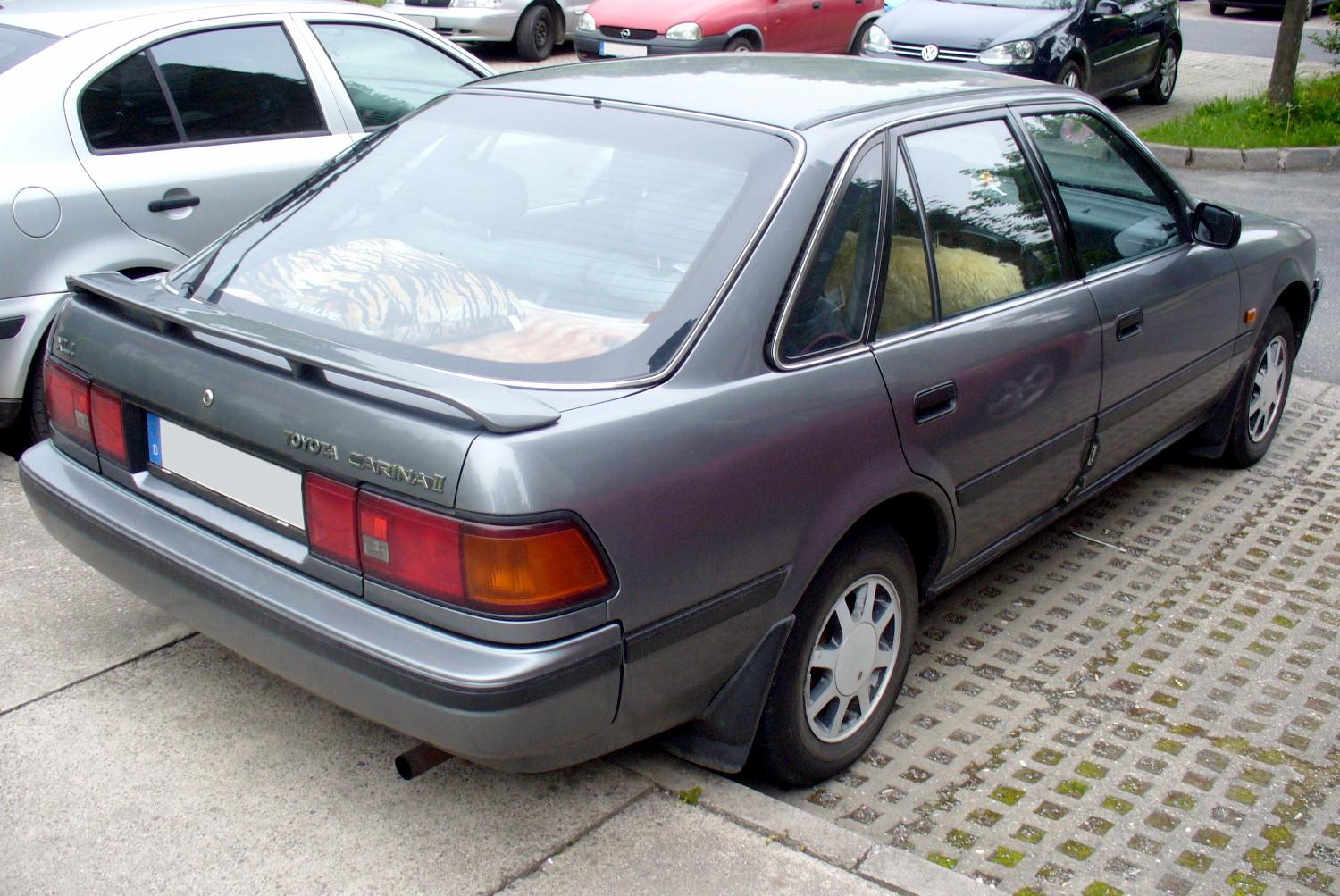 Toyota Carina 2