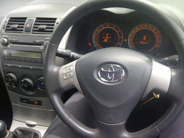 Toyota Corolla 1.6 Advanced Toyota Corolla 1.6 Advanced
