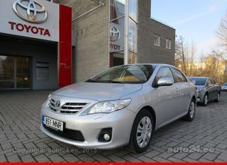 Toyota Corolla 1.6 At