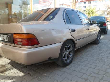Toyota Corolla 1.6 Liftback