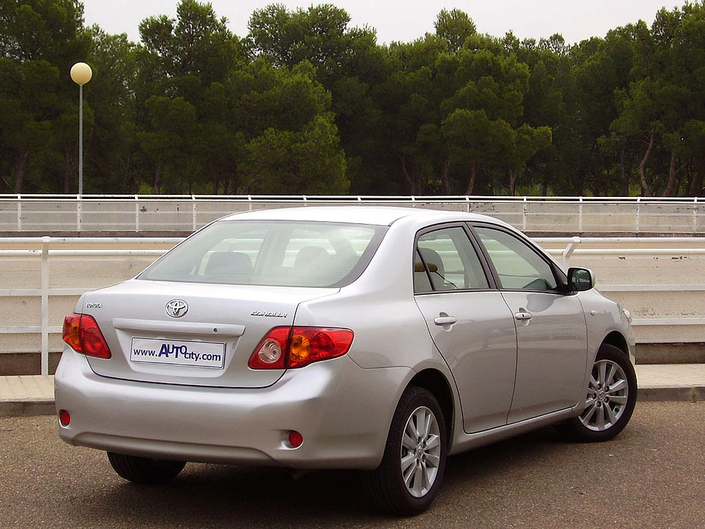 Toyota Corolla 1.6 Sedan
