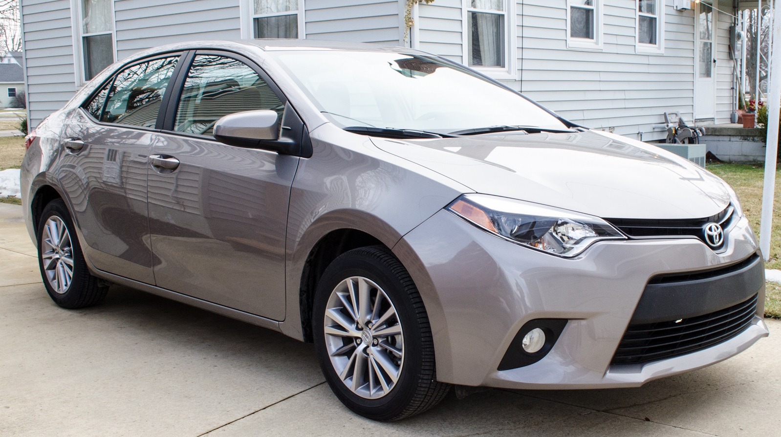 Toyota Corolla Altis 2016