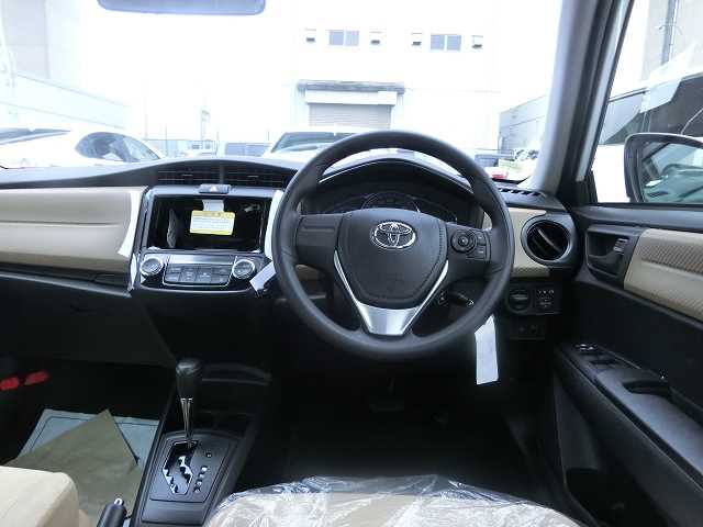 Toyota Corolla Axio 2015