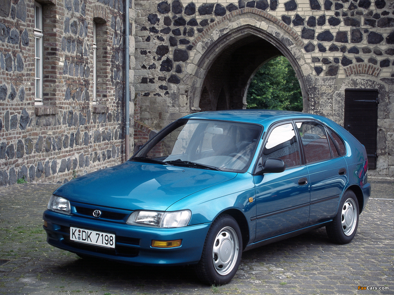 Toyota Corolla E100