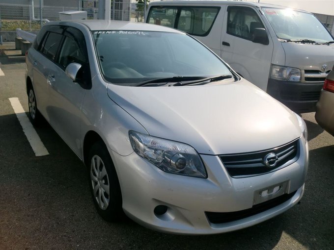 Toyota Corolla Fielder 2010
