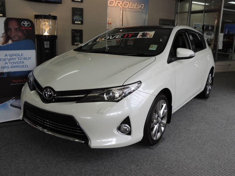 Toyota Corolla Hatchback 2015