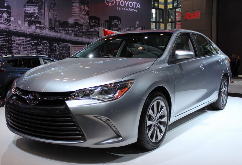 Toyota Corolla Hybrid 2015
