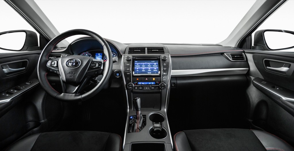 Toyota Corolla Hybrid 2015