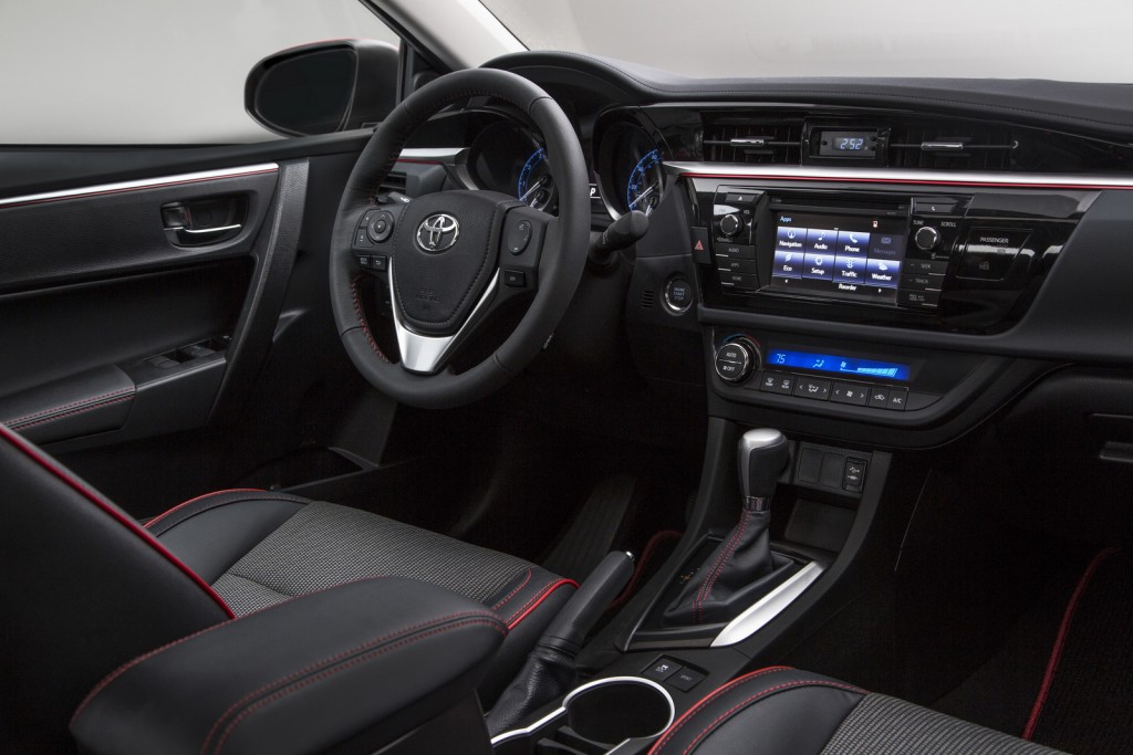 Toyota Corolla S Plus 2015